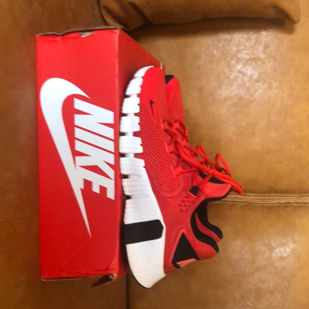 Nike METCON 4 Red and Black
